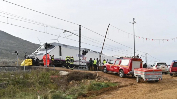 Dois portugueses morrem em acidente de comboio em Espanha