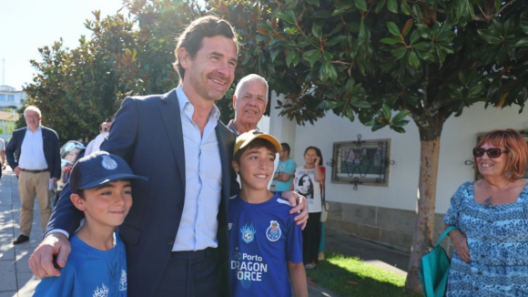 FC Porto: André Villas-Boas visita a Casa FC Porto de Fiães