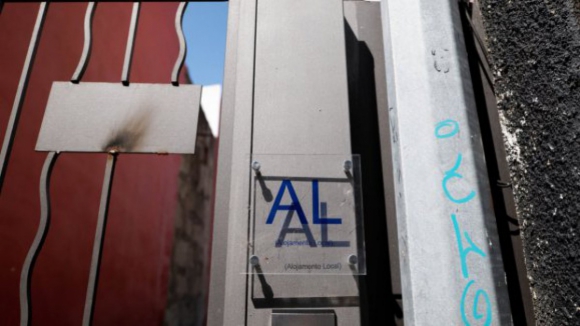 Porto trava alojamento local e regulamento volta a entrar em vigor este m&ecirc;s