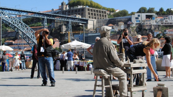 A partir de hoje, música e animação nas ruas do Porto só com licença