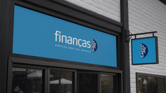 Mais de 70% dos servi&ccedil;os de Finan&ccedil;as encerrados no primeiro dia de greve