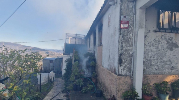 Incêndio em Lamego deixa casal de idosos desalojado