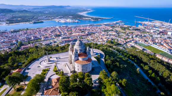 Taxa turística gera receita “surpreendentemente positiva” para Viana do Castelo