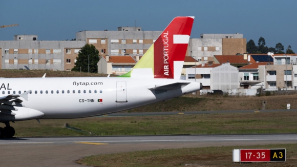 Viver perto de aeroportos pode trazer maior risco de problemas cardíacos, aponta estudo