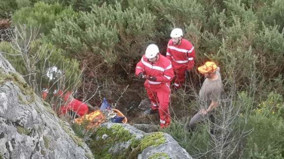 Caçador em estado grave após queda de 12 metros em Arcos de Valdevez