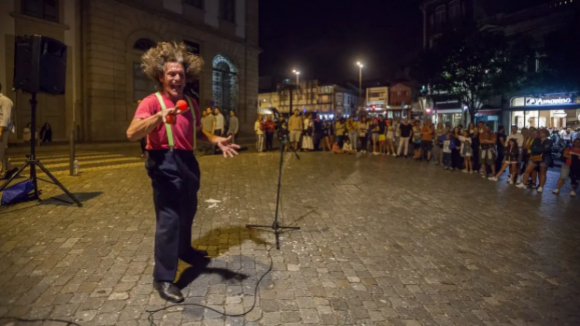 Sindicato denuncia implementação abusiva do regulamento de artistas de rua do Porto