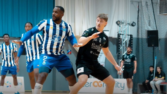 FC Porto (Andebol): Derrota na estreia em Châtellerault. Crónica de jogo