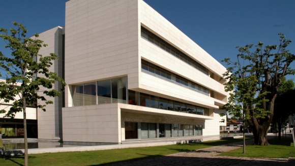 Biblioteca Florbela Espanca promove encontros sobre gravidez e partos em Matosinhos