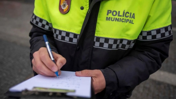 Multas passadas pela Polícia Municipal de Coimbra quase duplicaram em cinco anos