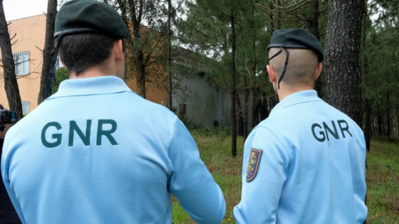 Identificados dois jovens de 18 anos suspeitos de roubar raspadinhas