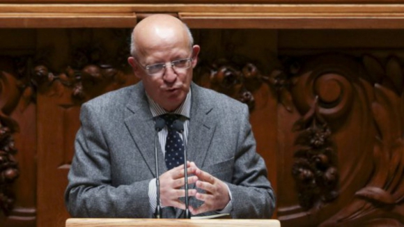 Santos Silva volta a n&atilde;o excluir candidatura &agrave;s presidenciais