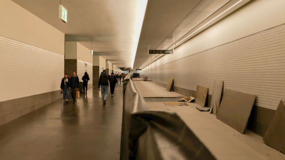 Constru&ccedil;&atilde;o de tapetes rolantes no Terminal de Campanh&atilde; derrapou