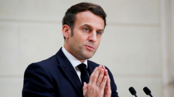 Macron fala em &ldquo;ato de terrorismo&rdquo; ap&oacute;s ataque com faca que fez um morto