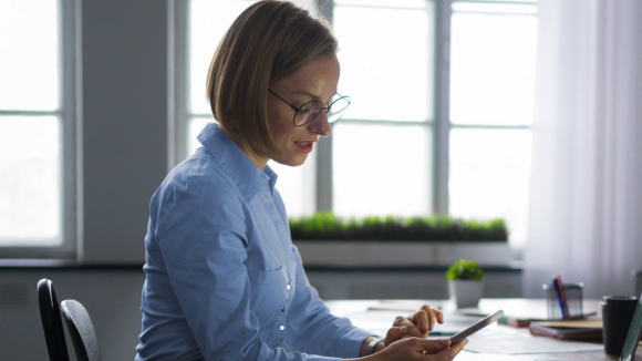 Quase dois ter&ccedil;os das mulheres ganhavam at&eacute; 1.000 euros mensais em 2024, conclu&iacute;u CGTP