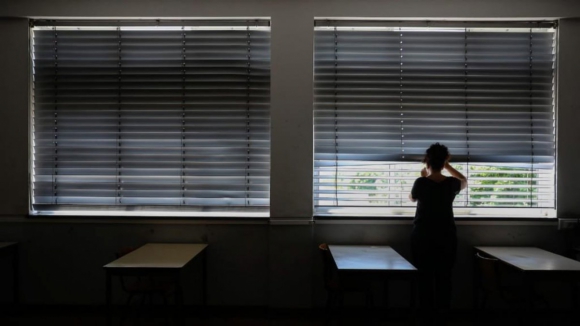 Governo vai criar linha de apoio para alunos v&iacute;timas de bullying