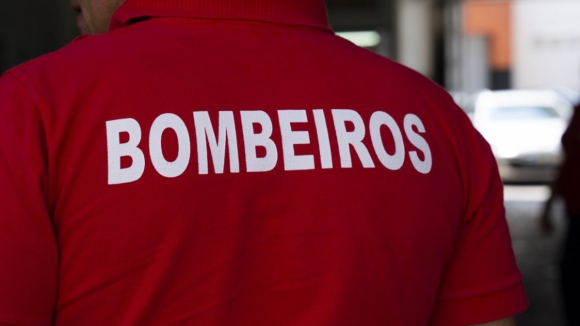 Estrada Nacional 108 reaberta ao tr&acirc;nsito ap&oacute;s acidente em Gondomar