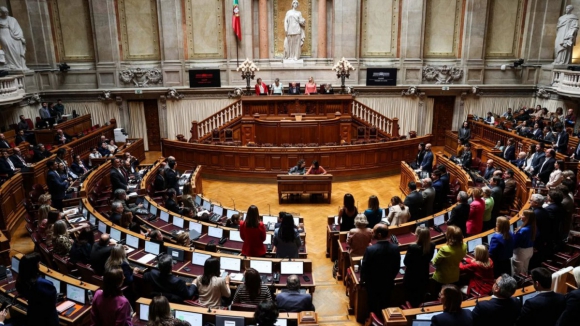 Parlamento confirma reposição de 302 freguesias