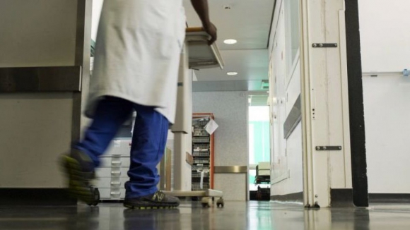 Atividade normal retomada na sa&uacute;de e casos n&atilde;o urgentes remarcados para pr&oacute;ximos dias