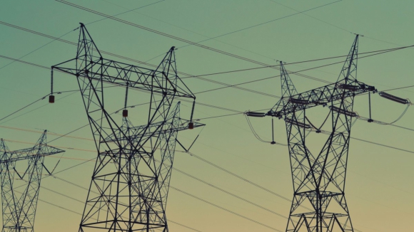 Rede europeia que gere redes el&eacute;tricas cria comit&eacute; para investigar incidente