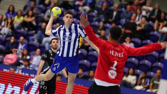 FC Porto (Andebol):&nbsp;Vit&oacute;ria no &uacute;ltimo cl&aacute;ssico da &eacute;poca em casa. Cr&oacute;nica do jogo