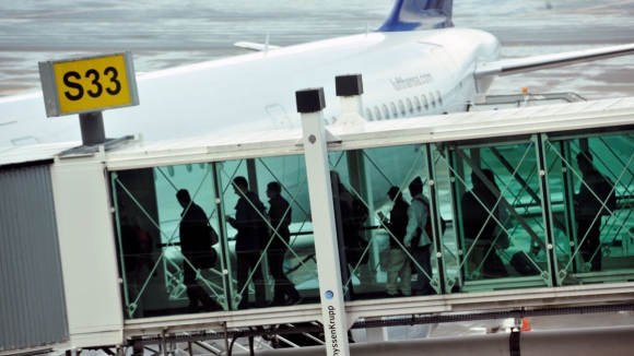 V&aacute;rios voos desviados do Aeroporto do Porto devido a nevoeiro e sistema inoperacional