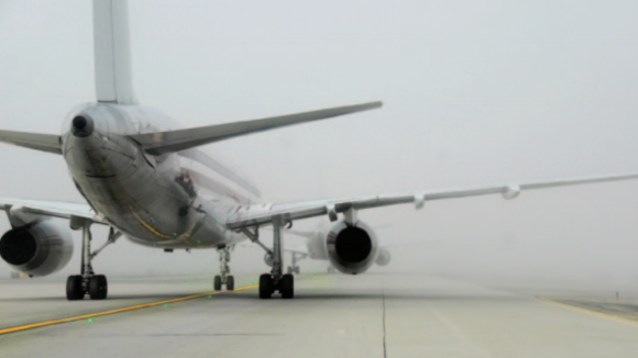 Nevoeiro e sistema inoperacional voltam a cancelar voos no Aeroporto do Porto