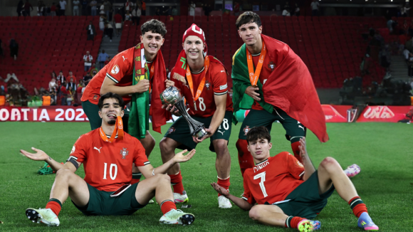 FC Porto (Sub-17): Os Drag&otilde;es que conquistaram a Europa