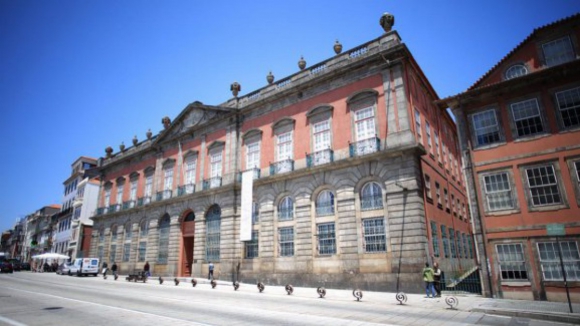 Vinhos Verdes Ess&ecirc;ncia Festival nos jardins Museu Soares dos Reis &eacute; "aposta ganha"