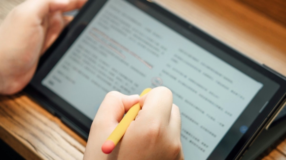 Provas finais do 9.&ordm; ano come&ccedil;am com escolas preparadas para estrear formato digital