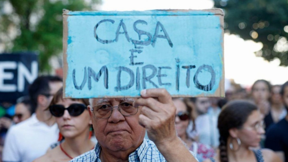 Crise da habita&ccedil;&atilde;o leva Porto e mais 12 cidades &agrave; rua no fim de semana