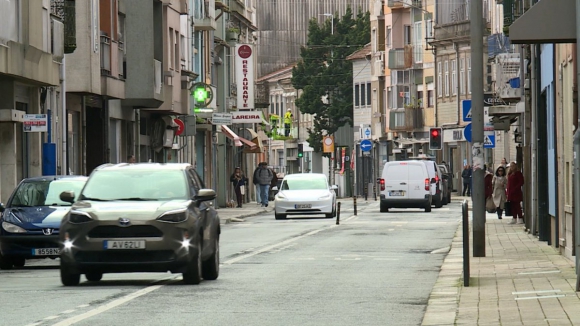 C&acirc;mara do Porto vai instalar lombas para reduzir velocidade na rua de Costa Cabral