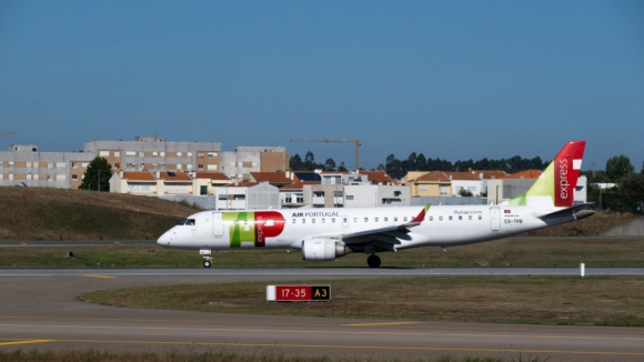 Associa&ccedil;&atilde;o Comercial do Porto defende reprivatiza&ccedil;&atilde;o total da TAP
