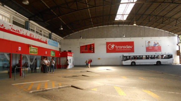 AMT diz que Transdev viola regime de acesso ao terminal rodovi&aacute;rio de Coimbra