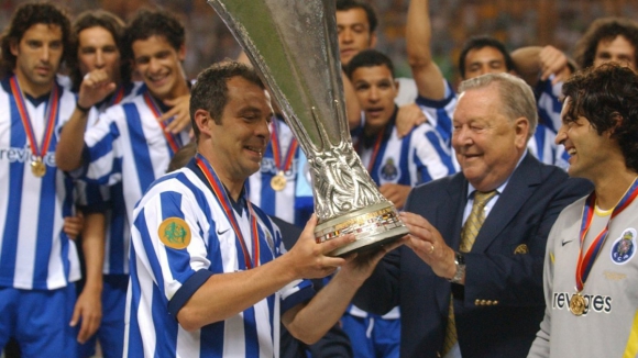 FC Porto:&nbsp;O Capit&atilde;o que levou os Drag&otilde;es ao topo do mundo