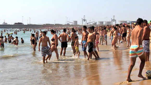 Julho quebra sequ&ecirc;ncia de recordes e foi o terceiro mais quente desde que h&aacute; registo