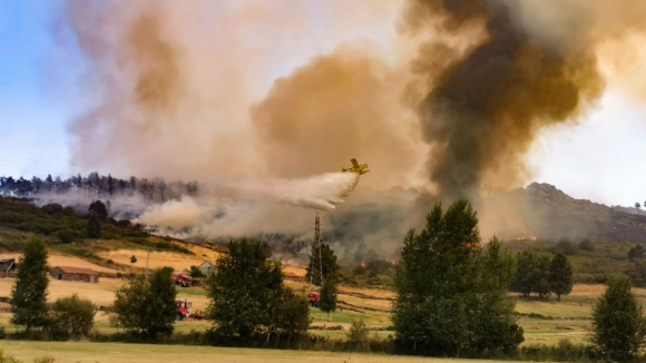 Reativação do incêndio na serra do Alvão entrou em resolução de madrugada