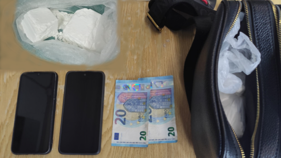 Mulher detida por tr&aacute;fico de droga na P&oacute;voa de Varzim fica em pris&atilde;o preventiva