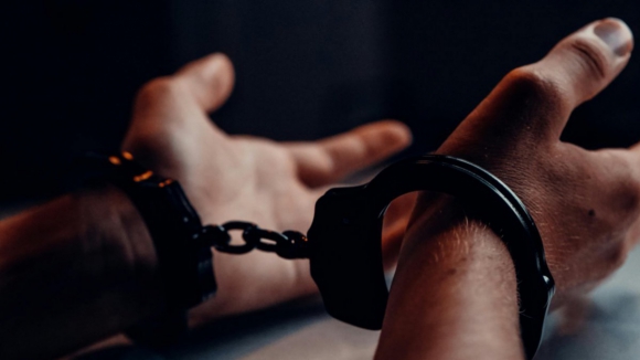 Homem detido por suspeita de abuso sexual de menor em Vila do Conde