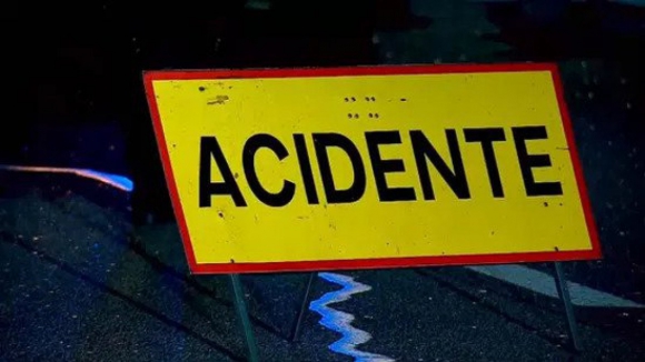 Tr&acirc;nsito reaberto na EN14 ap&oacute;s acidente com dois mortos na Maia