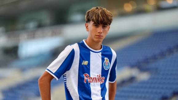 FC Porto:&nbsp;Paulo Leite assina contrato de forma&ccedil;&atilde;o