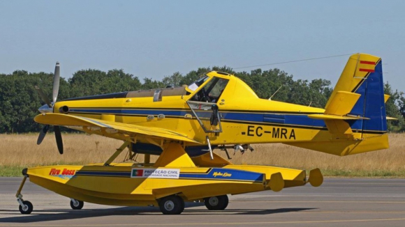 Avi&otilde;es Fire Boss chegam &agrave; tarde da Su&eacute;cia e falta avaliar quando poder&atilde;o atuar