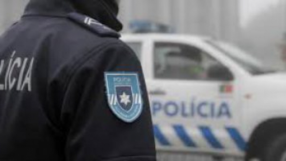 Homem detido por dar bofetada e agarrar cabelos a ex-companheira em Ermesinde