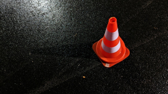 IP3 cortado na zona de Tondela devido a colis&atilde;o entre autocarro e ligeiro