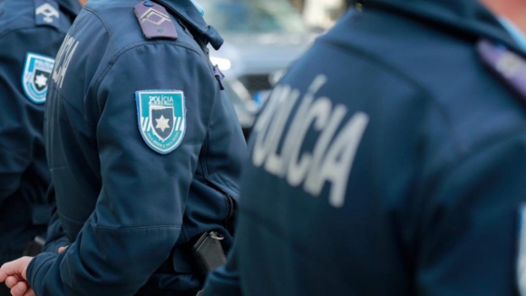 Suspeito de furtar ourivesaria no Porto ficou em pris&atilde;o preventiva