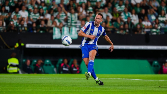 FC Porto:&nbsp;Luuk de Jong inaugura o marcador em Alvalade