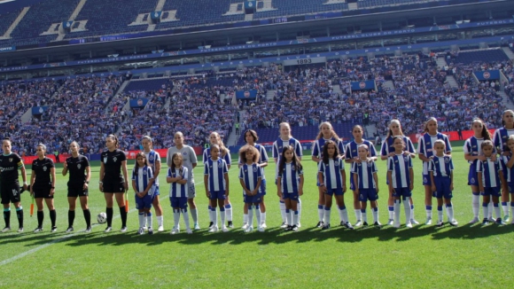 FC Porto (Feminino):&nbsp;Mar Azul na apresenta&ccedil;&atilde;o