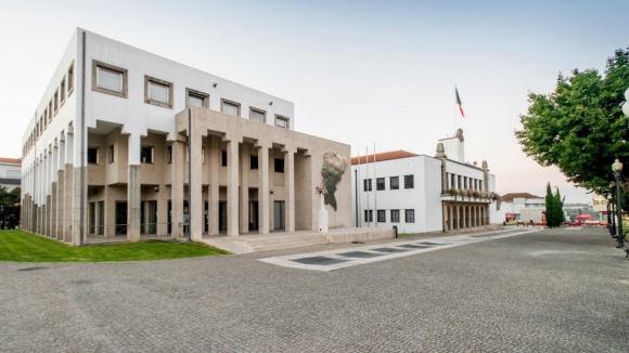 Administrativa M&oacute;nica Ferreira &eacute; candidata do BE &agrave; C&acirc;mara de Paredes