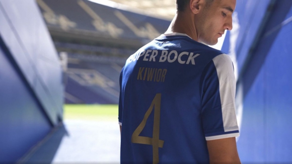 Jakub Kiwior:&nbsp;&ldquo;Estou aqui para lutarmos juntos pelo FC Porto&rdquo;
