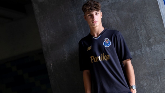 FC Porto (Forma&ccedil;&atilde;o):&nbsp;Tom&aacute;s Cruz assina contrato de forma&ccedil;&atilde;o