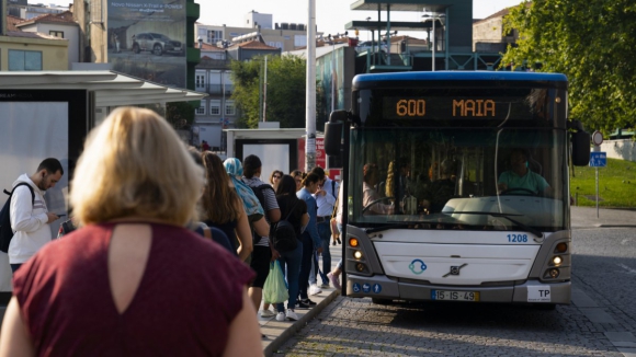 Candidatos da CDU no Grande Porto preocupados com eventual redução de linhas da STCP